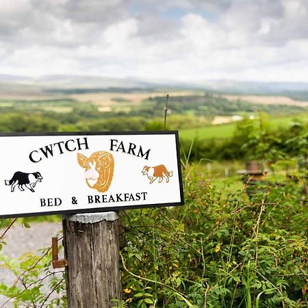 Cwtch Farm Bed & Breakfast Ystalyfera Экстерьер фото