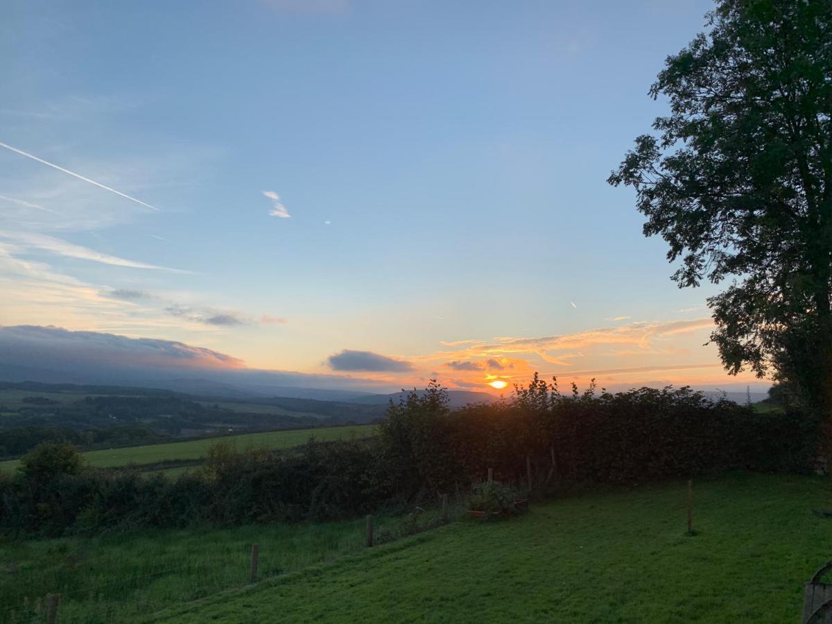 Cwtch Farm Bed & Breakfast Ystalyfera Экстерьер фото