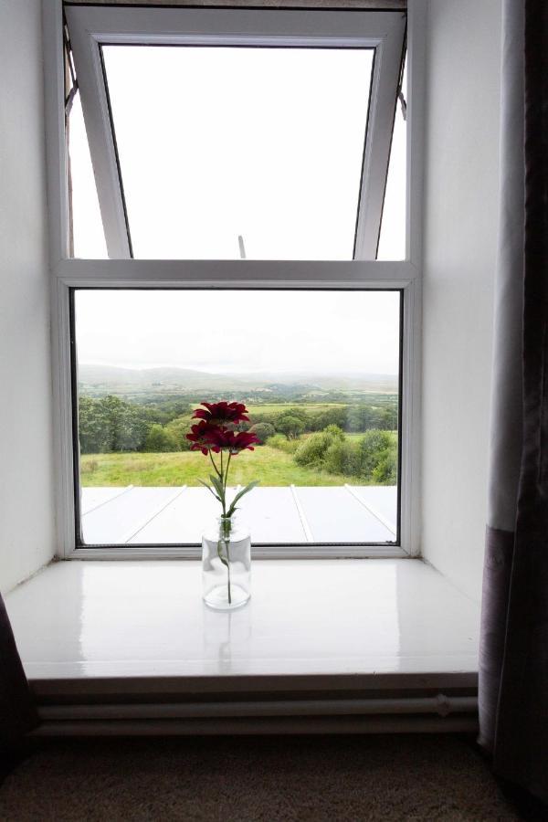 Cwtch Farm Bed & Breakfast Ystalyfera Экстерьер фото